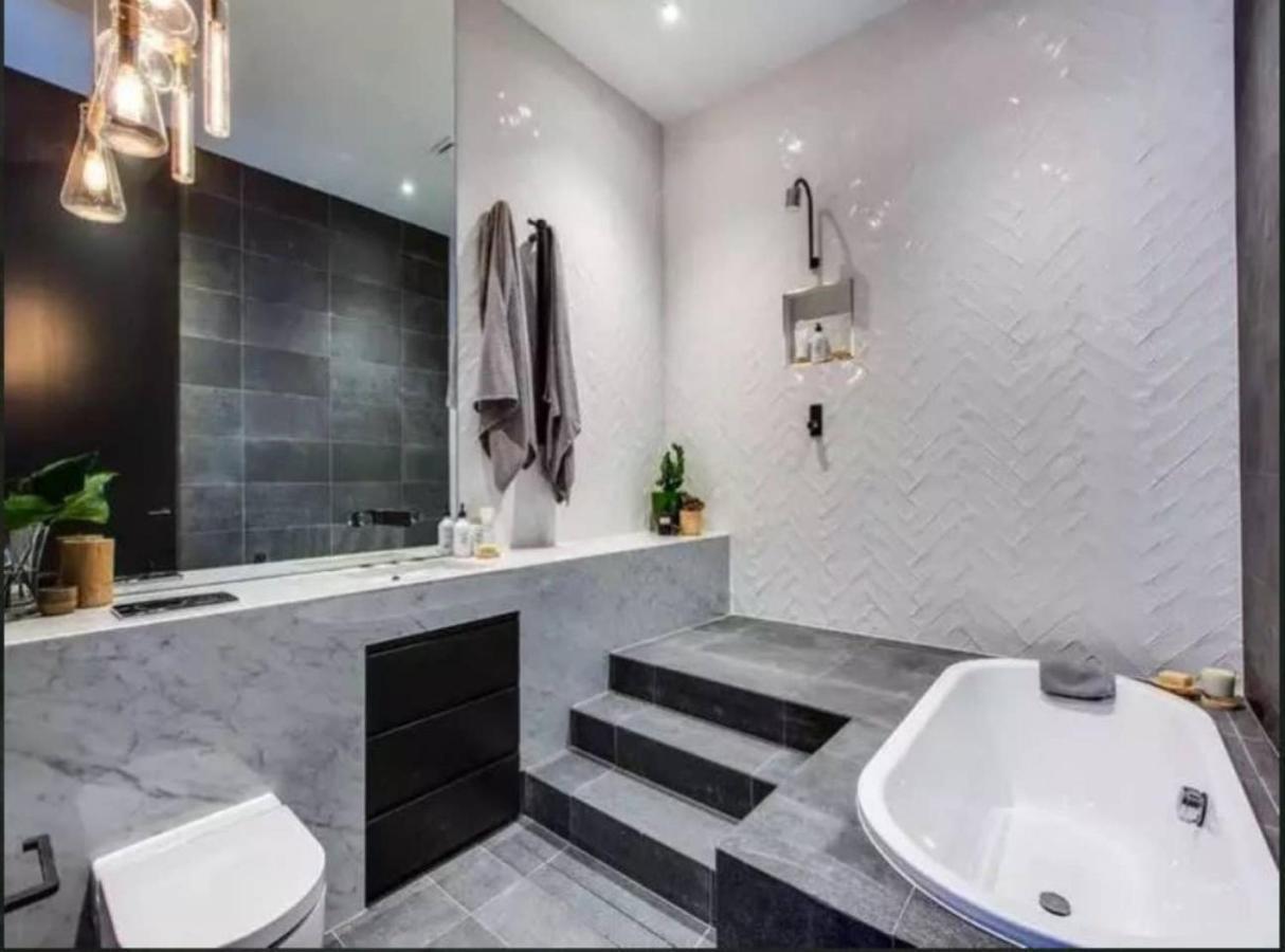 Apartment Readyset At Glasshouse *